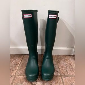Hunter Original Adjustable Tall Green Rain Boots w/ fleece cuff tall boot socks